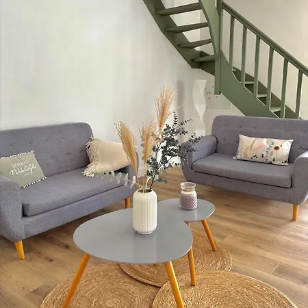 Semesterbostad Maison Typique Au Coeur Du Centre Saint-Gilles-Croix-de-Vie